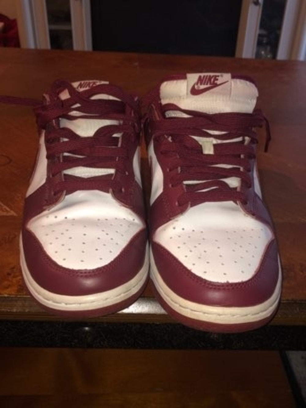 Nike Mens Low-Top Sneakers in Maroon and White
